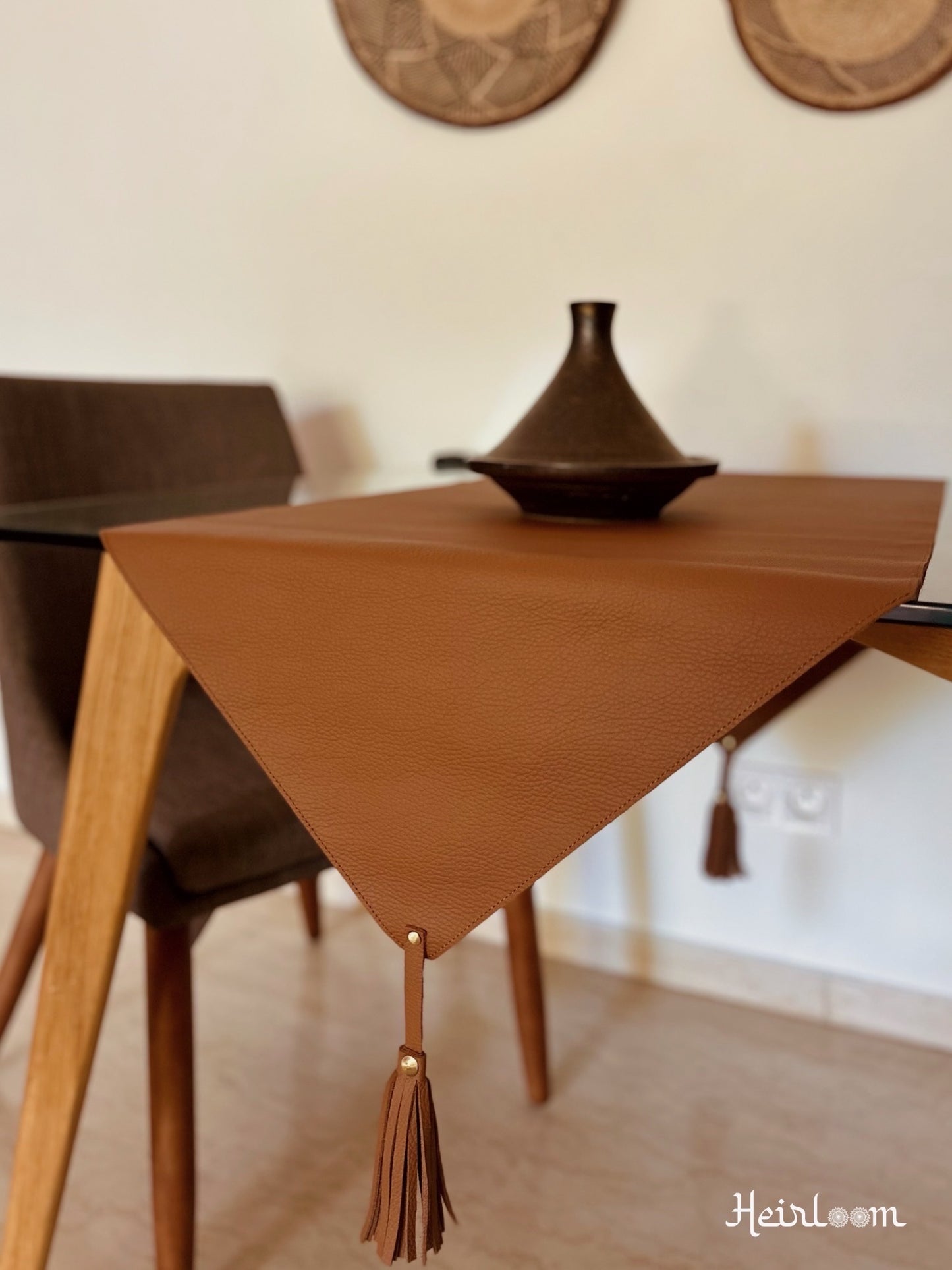 Chemin de Table en Cuir - Édition Camel