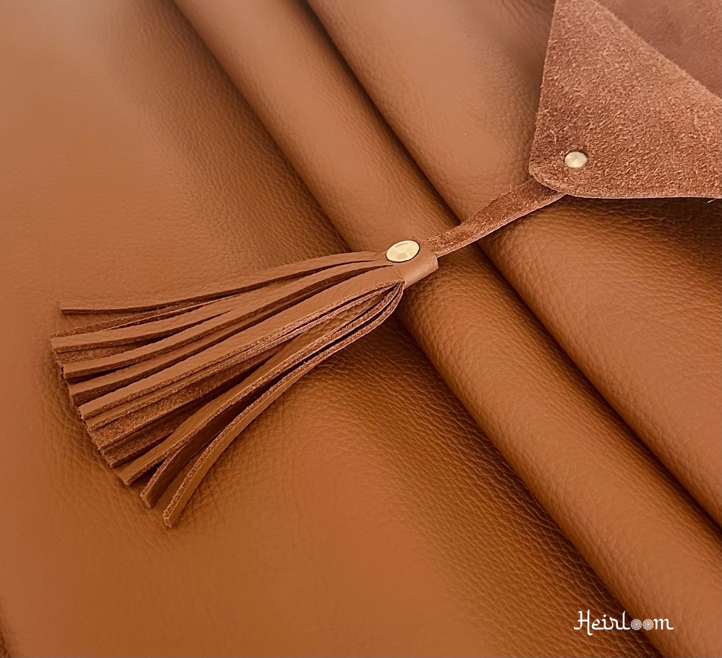 Chemin de Table en Cuir - Édition Camel