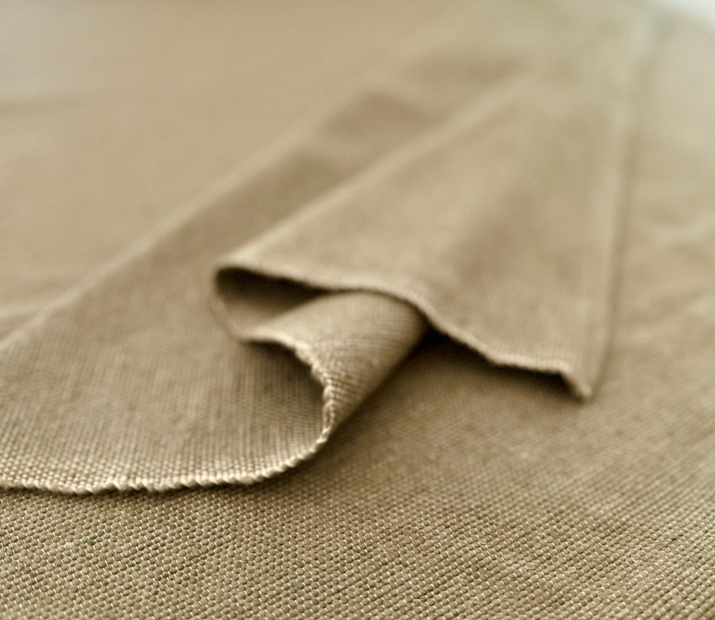 Chemin de Table Uni - Édition Olive